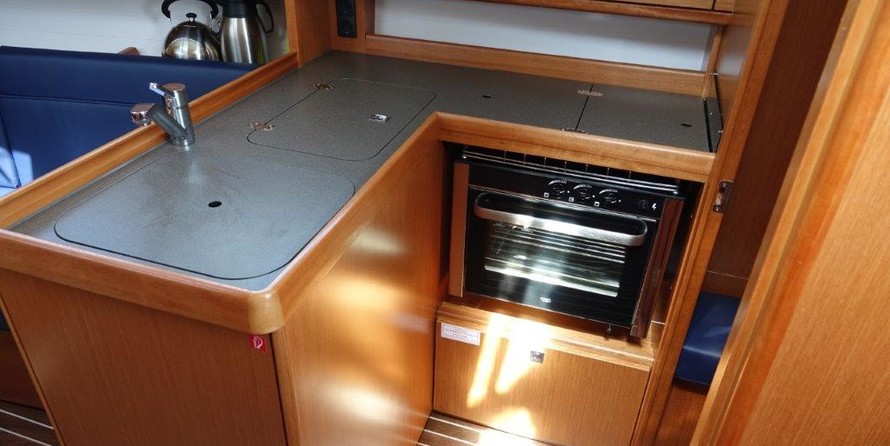 Bavaria CRUISER 34
