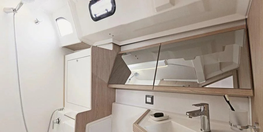 Beneteau Oceanis 46.1