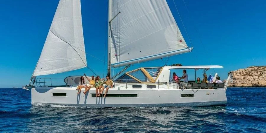 Sun Loft 47 - 6 + 1 cab.