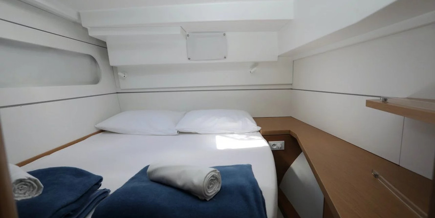 Excess 12 - 4 + 1 + 1 cab.