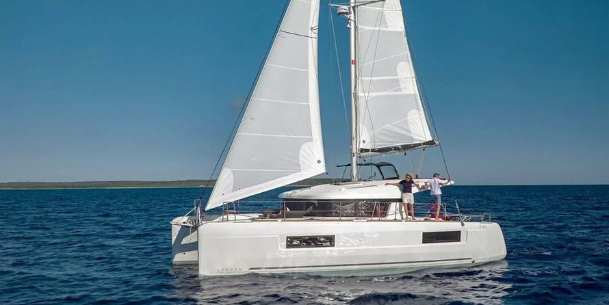 Lagoon 40 - 4 + 2 cab