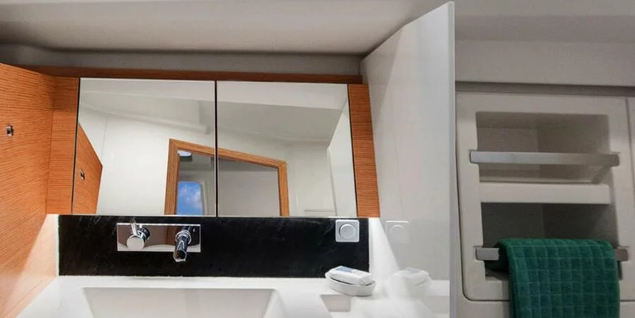 Hanse 418