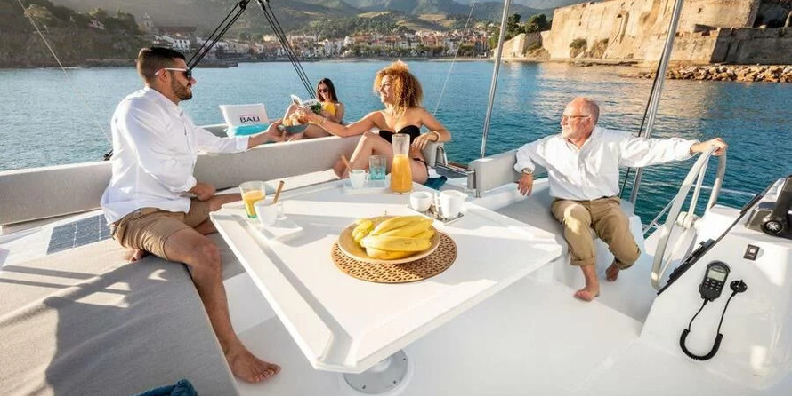 Bali 4.6 - 5 + 2 cab.