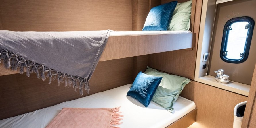 Bali 4.6 - 5 + 2 cab.