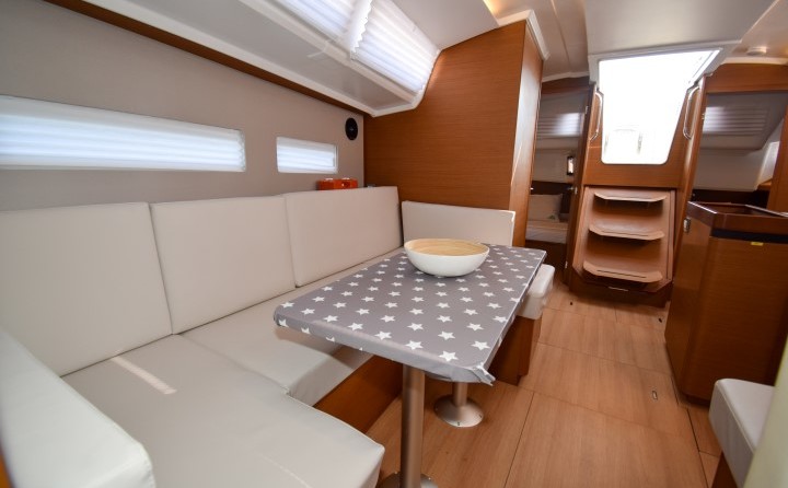 Jeanneau Sun Odyssey 410