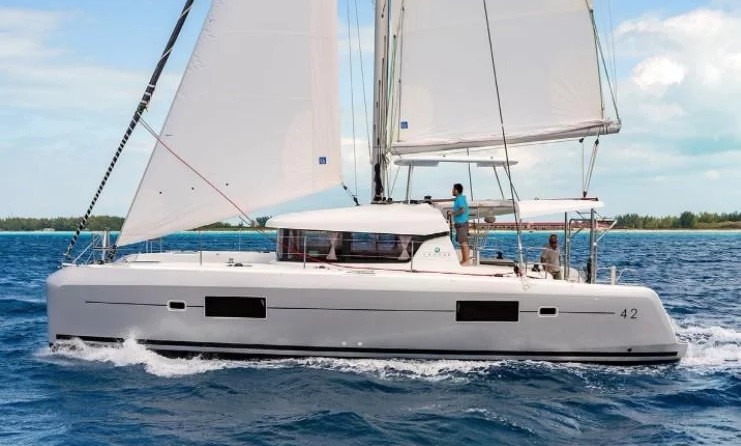 Lagoon 42 - 4 + 2 cab.