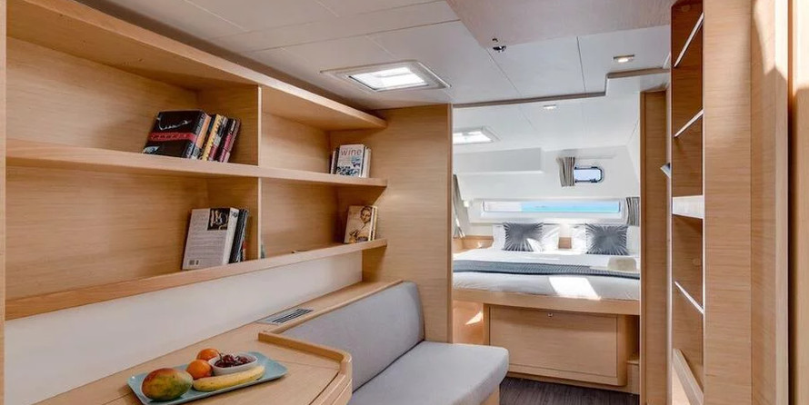 Lagoon 42 - 4 + 2 cab.