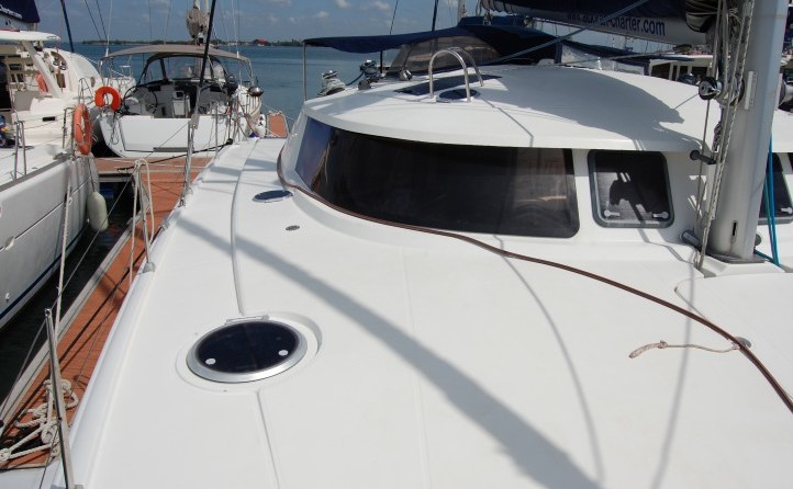 Fountaine pajot belize 43
