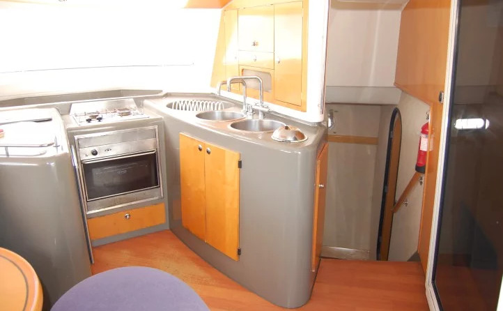 Fountaine pajot belize 43