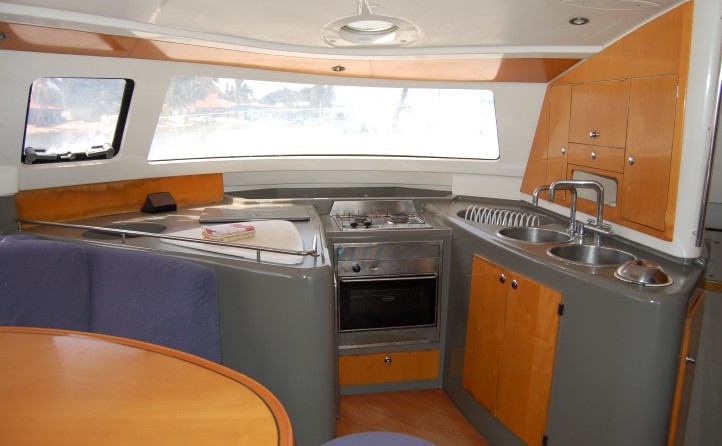 Fountaine pajot belize 43