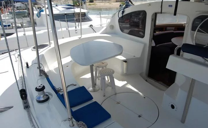 Fountaine pajot belize 43