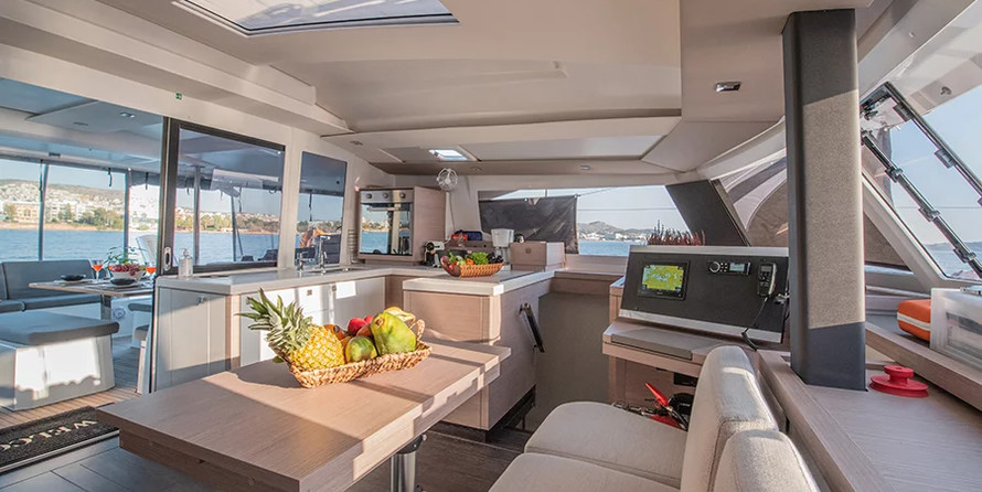 Fountaine Pajot Astrea 42