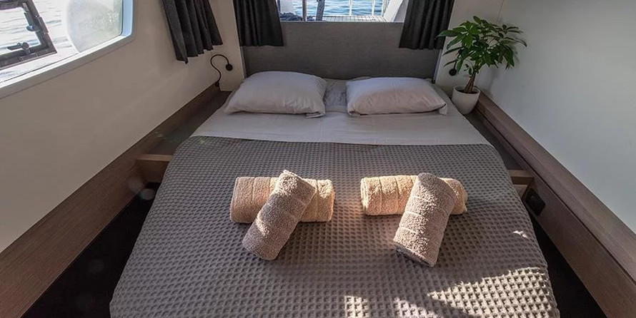 Fountaine Pajot Astrea 42