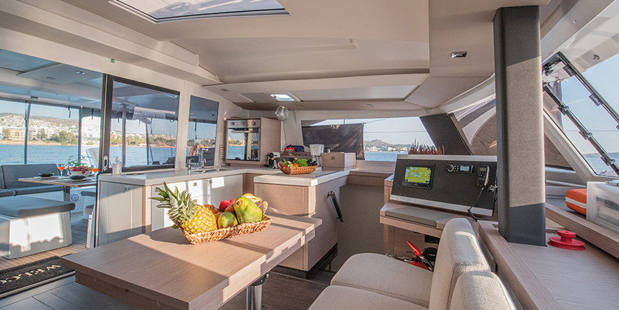 Fountaine Pajot Astrea 42