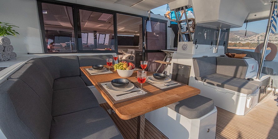 Fountaine Pajot Astrea 42