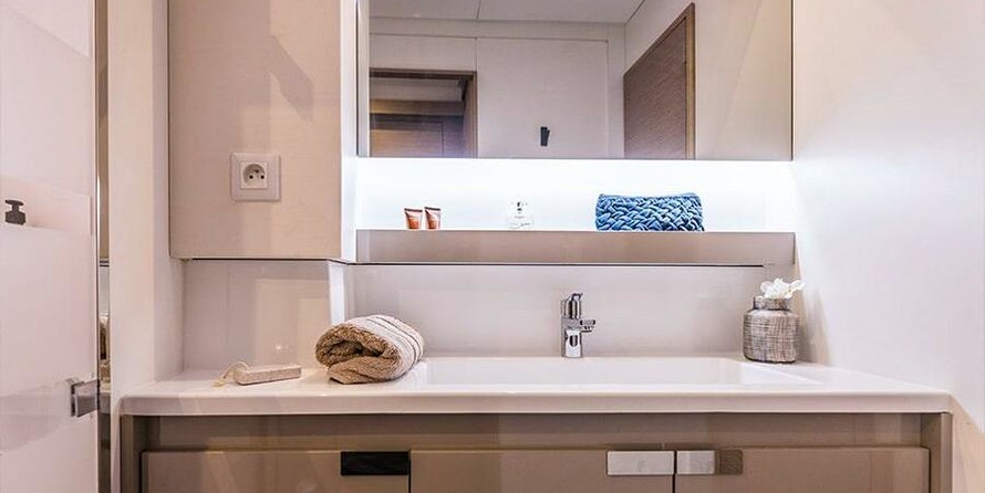 Fountaine Pajot Aura 51 ELECTRIC