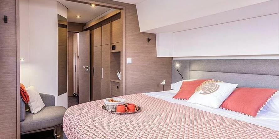 Fountaine Pajot Aura 51 ELECTRIC