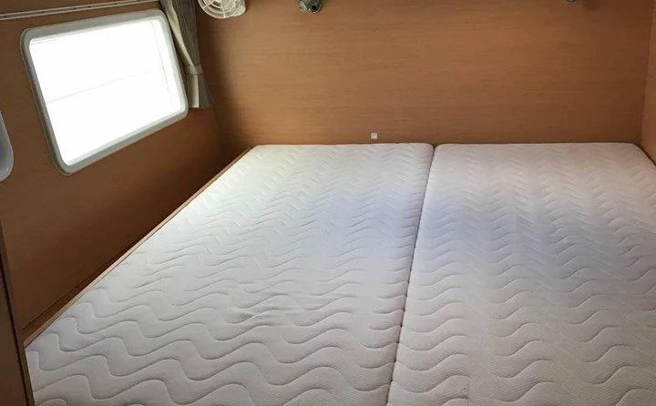 Lagoon 380 - 4 + 2 cab.