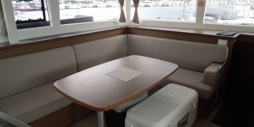 Lagoon 450 S