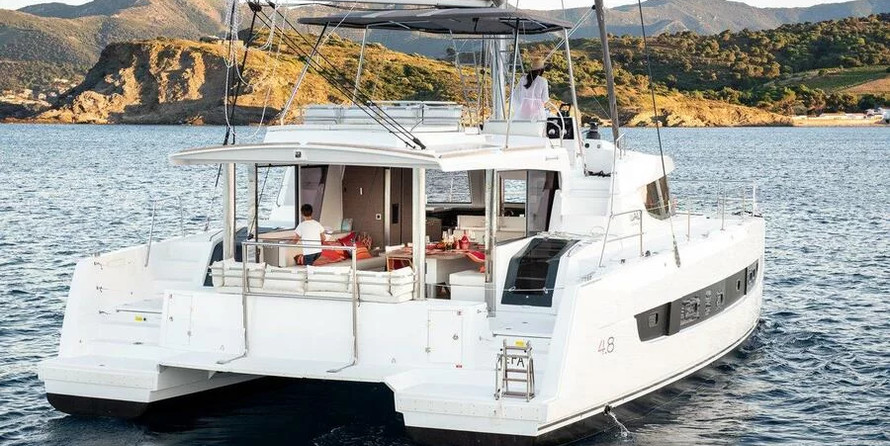 Bali 4.8 - 5 + 1 cab