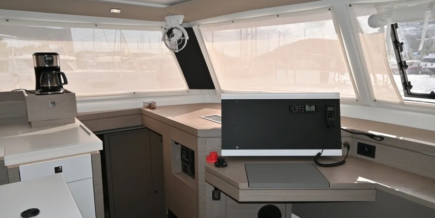 Fountaine Pajot Saona 47