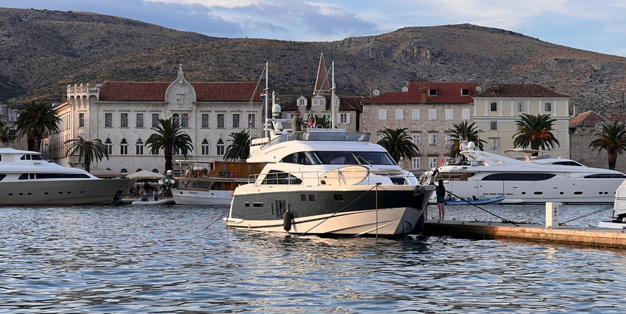 Fairline 58 Squadron