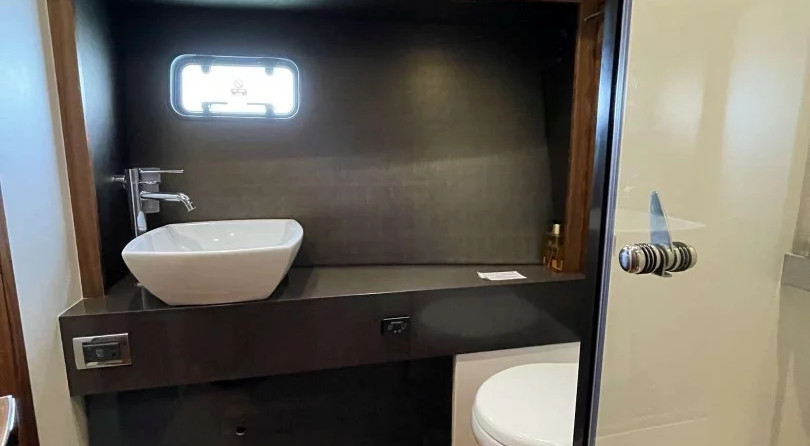 Fairline 58 Squadron