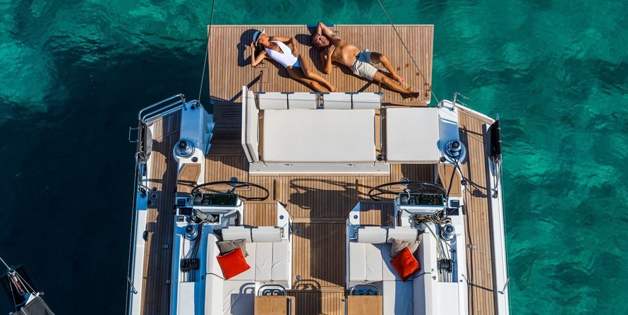 Beneteau Oceanis Yacht 62