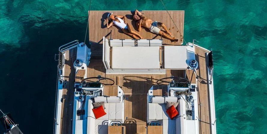 Beneteau Oceanis Yacht 62