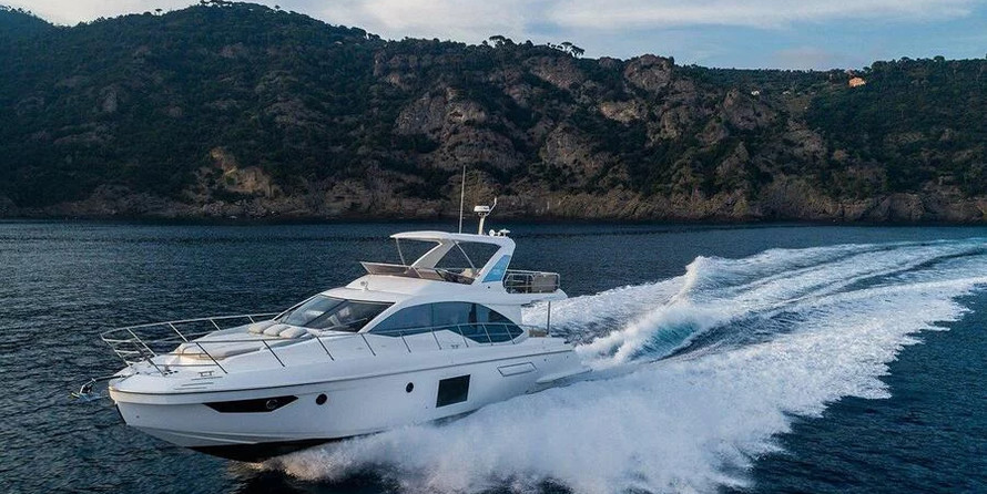 Azimut 55