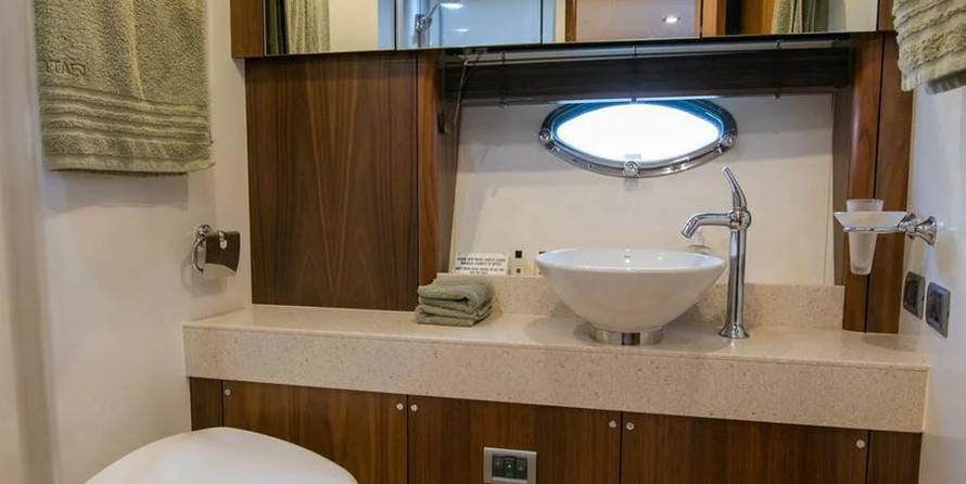 Sunseeker Predator 72