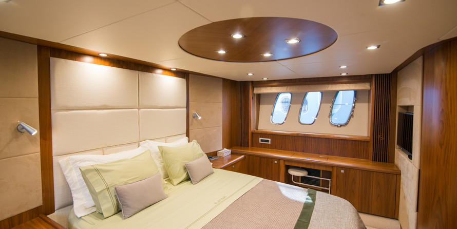 Sunseeker Predator 72