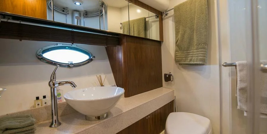 Sunseeker Predator 72