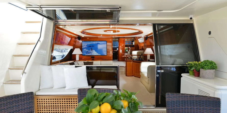 Ferretti 80
