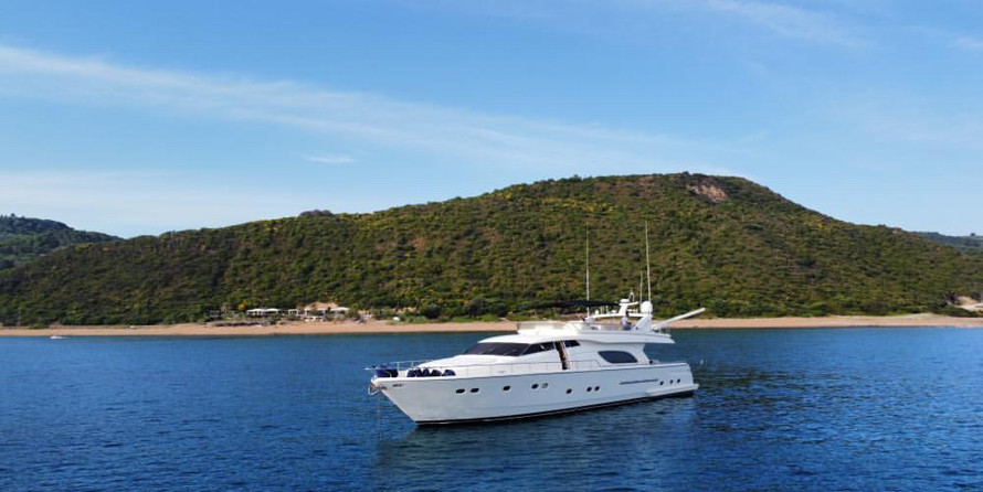 Ferretti 80