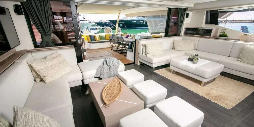 Fountaine Pajot Alegria 67