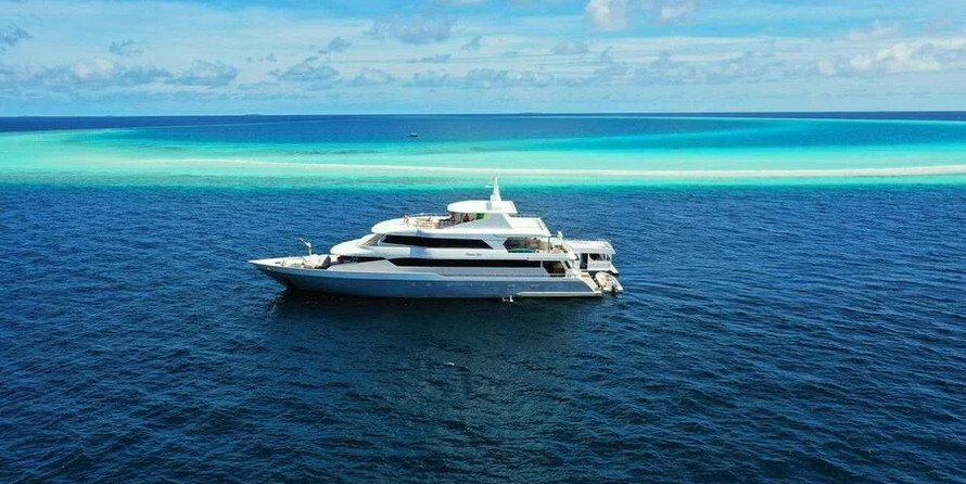 Motor yacht