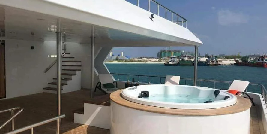 Motor yacht