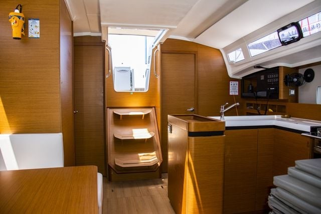 Jeanneau Sun Odyssey 410