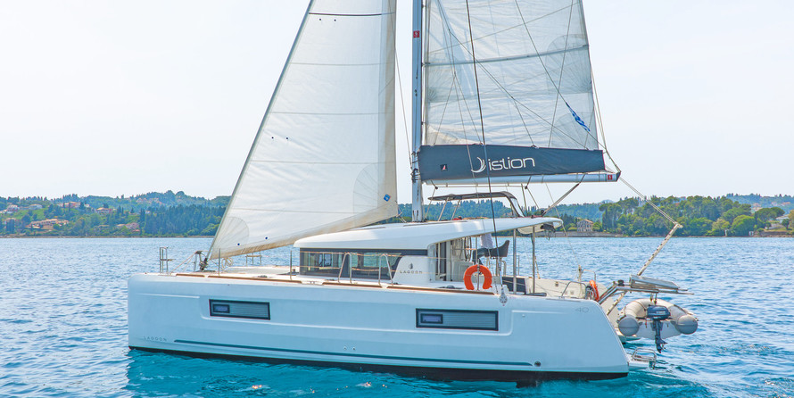 Lagoon 40 A/C &amp; GEN