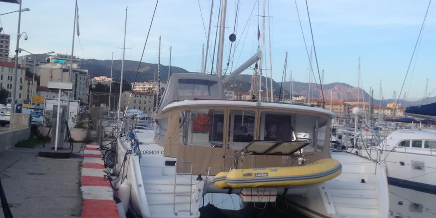 Lagoon 40 - 4 + 2 cab