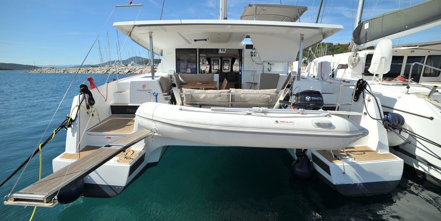 Fountaine Pajot Lucia 40