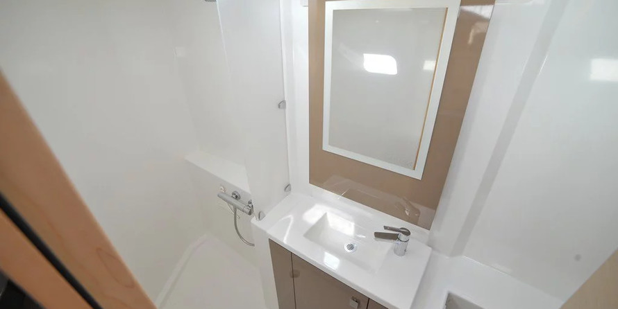 Fountaine Pajot Lucia 40