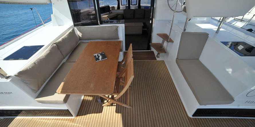 Fountaine Pajot Lucia 40
