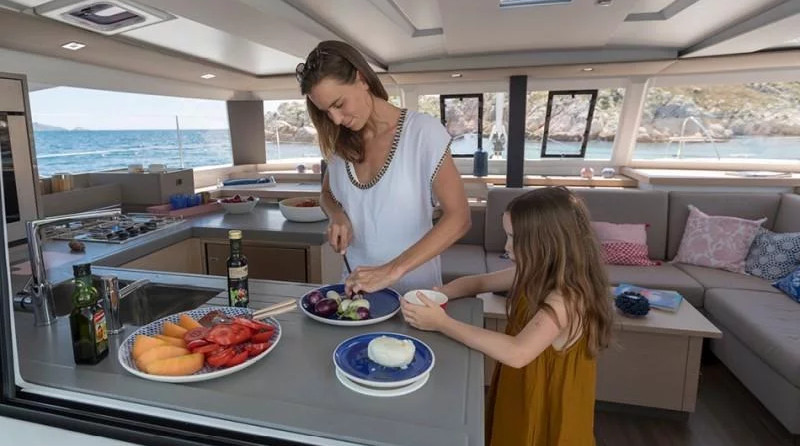 Fountaine Pajot Astrea 42