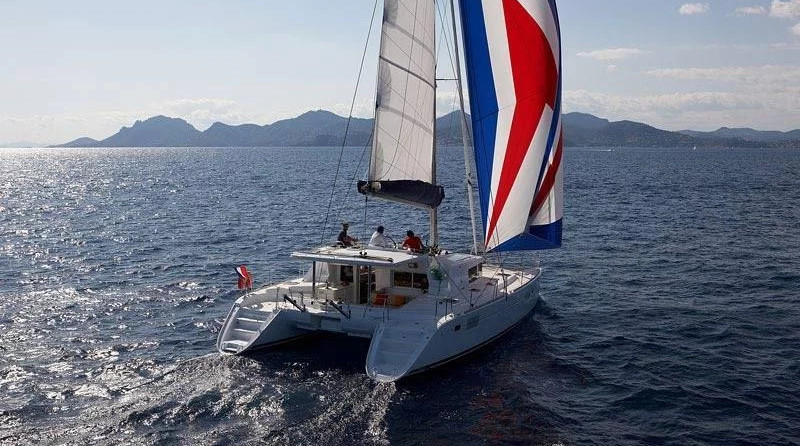 Lagoon 440 - 4 + 2 cab.