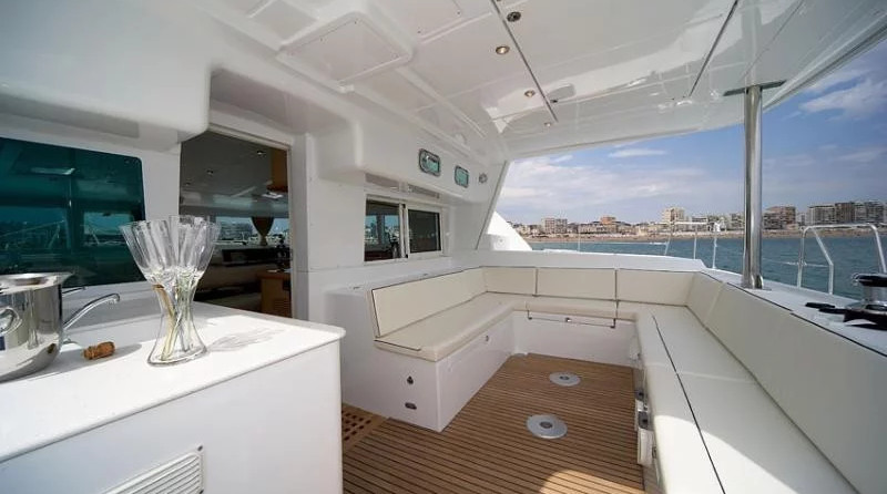 Lagoon 440 - 4 + 2 cab.