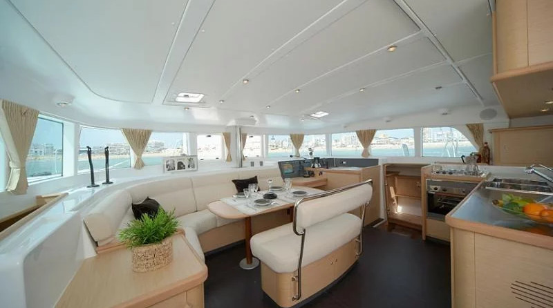 Lagoon 440 - 4 + 2 cab.