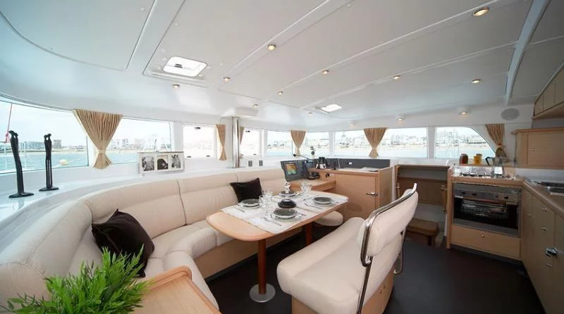 Lagoon 440 - 4 + 2 cab.