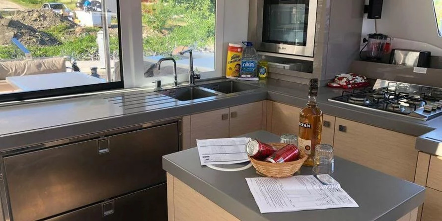 Fountaine Pajot Saona 47